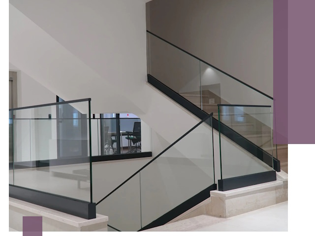 Стеклянные перила премиум-класса с установкой в Костомукше