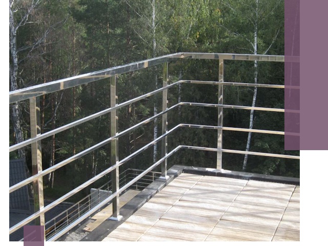 Парапеты из нержавеющей стали в Костомукше — изготовление и монтаж