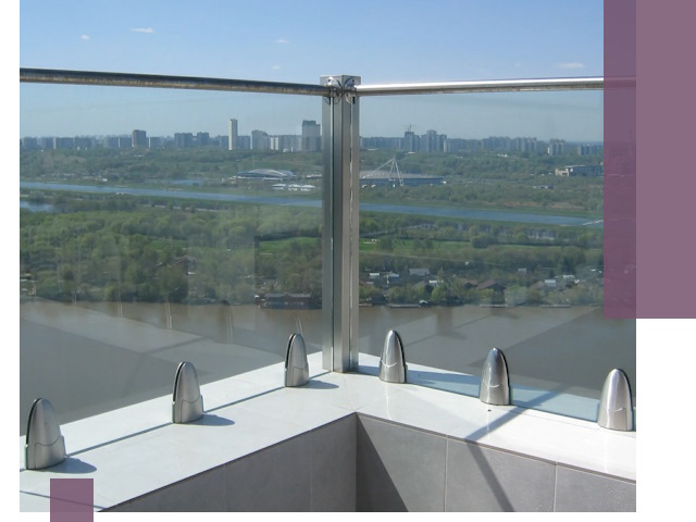 Стеклянные парапеты премиум класса в Костомукше для домов и бизнесов