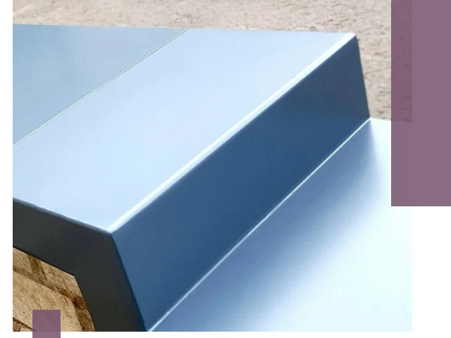 Крышки на парапет в Костомукше: изготовление и монтаж под ключ