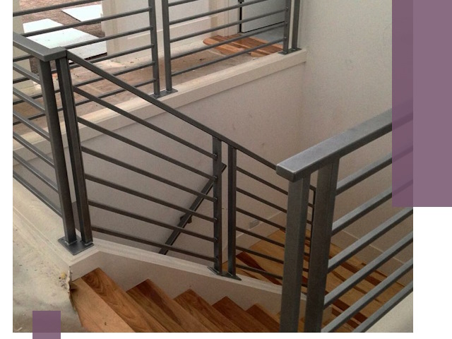 Изготовление поручней из металла и дерева в Костомукше